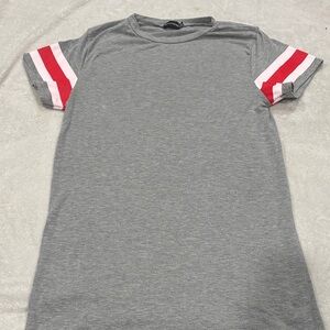 ⭐️ 2/$10 - PrettyLittleThing Grey Tee Dress with Red and Pink Sleeve Stripes